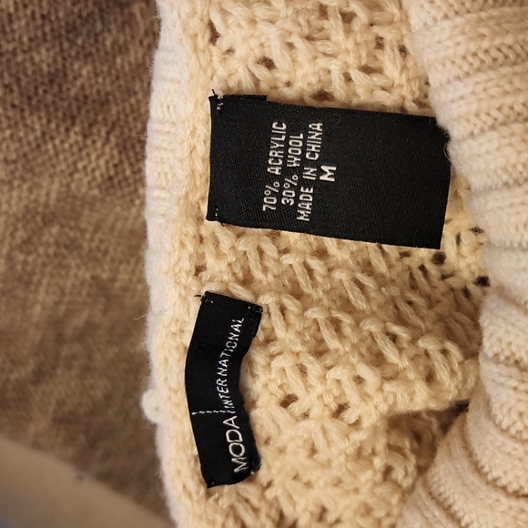 Dress - Picture 4 of 5